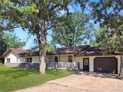609 University Avenue E, Badger, MN 56714