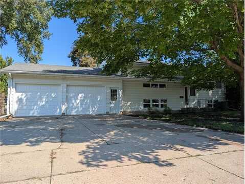 612 7th Avenue SW, Waseca, MN 56093