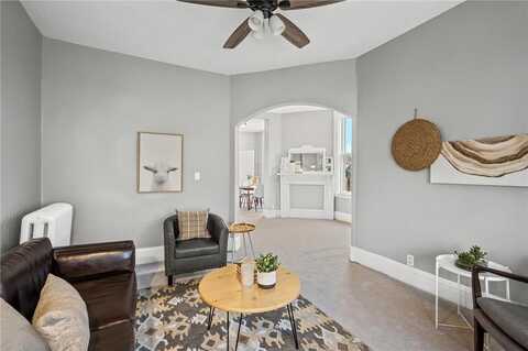 287 Avon Street N, Saint Paul, MN 55104
