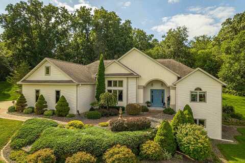 W5431 Sandrock Road, New Glarus, WI 53574
