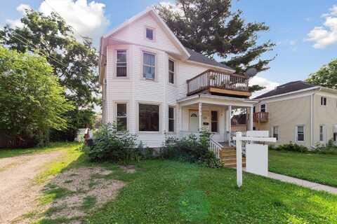 127 N Madison Street, Stoughton, WI 53589