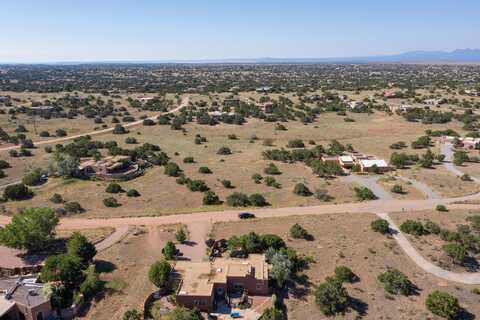5 Dovela Place, Santa Fe, NM 87508