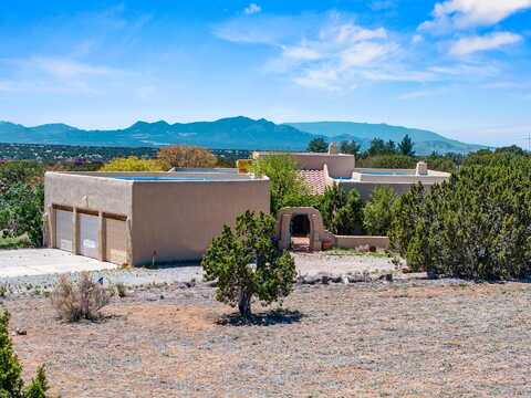 24 Camino Caballos Spur, Lamy, NM 87540