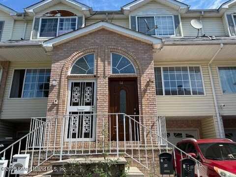 64 Pelican Circle, Staten Island, NY 10306