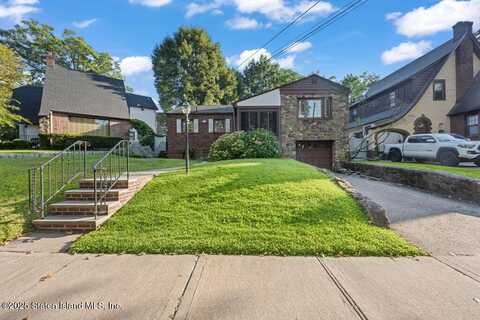 26 Valencia Avenue, Staten Island, NY 10301