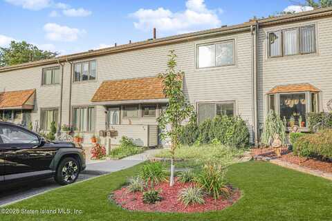 94 Bower Court, Staten Island, NY 10309