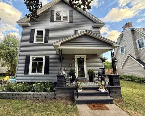 33 Elm St, Massena, NY 13662
