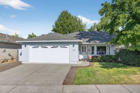 428 St Clair Way, Eagle Point, OR 97524