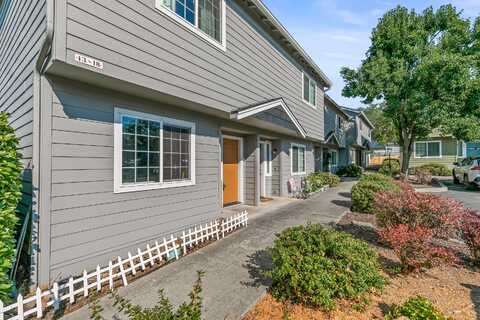 2030 Brookhurst Street, Medford, OR 97504