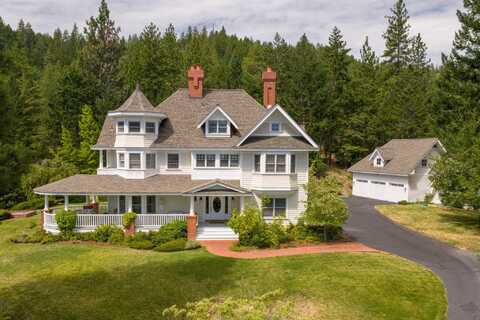 2405 Johns Peak Road, Central Point, OR 97502