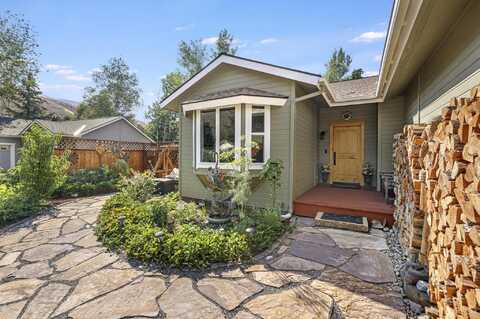 3211 Shenandoah Dr, Hailey, ID 83333