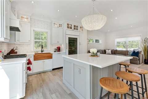 5 Sylvan Terrace, Newport, RI 02840