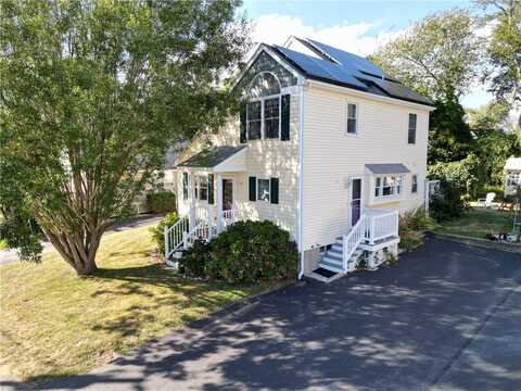 17 Westside Road, South Kingstown, RI 02879