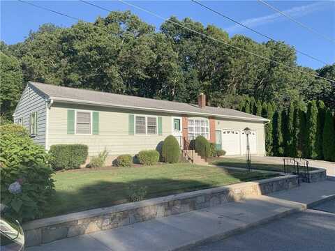 18 Moskalyk Street, West Warwick, RI 02893