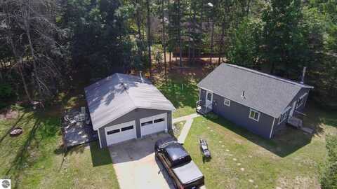 201 Autumn Lane, Roscommon, MI 48653