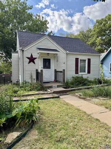 2625 SW Fillmore ST, Topeka, KS 66611