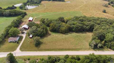 21021 K-16 HWY, Holton, KS 66436