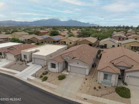 122 E Calle Del Capullo, Green Valley, AZ 85614