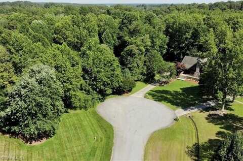 2403 Hunters Ridge Drive, Pleasant Garden, NC 27313