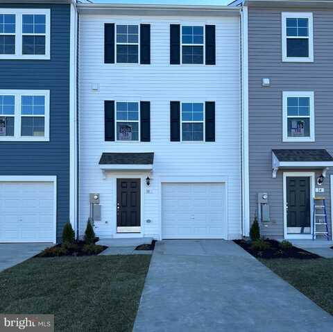 18 COLCHESTER COURT, BUNKER HILL, WV 25413