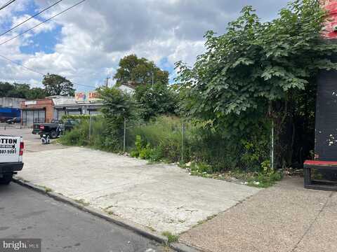 5121 WOODLAND AVENUE, PHILADELPHIA, PA 19143