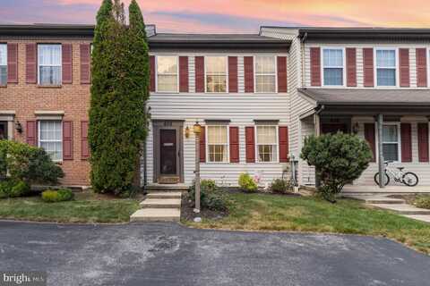 656 ROCKWOOD DRIVE, ELIZABETHTOWN, PA 17022