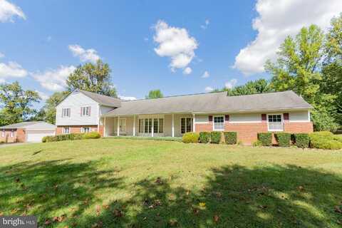 31 LOCUST HILL DRIVE, CHARLES TOWN, WV 25414