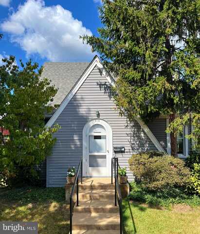 2114 N OAKLAND STREET, ARLINGTON, VA 22207