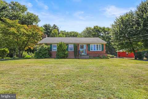 523 BERLIN ROAD, NEW OXFORD, PA 17350