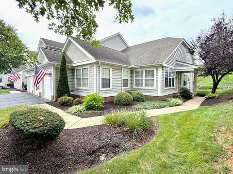 320 OAK HILL LANE, WYOMISSING, PA 19610