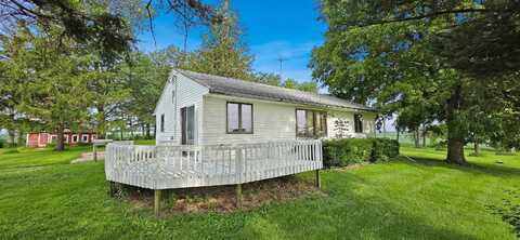 12643 W Avenue, Cedar Falls, IA 50613