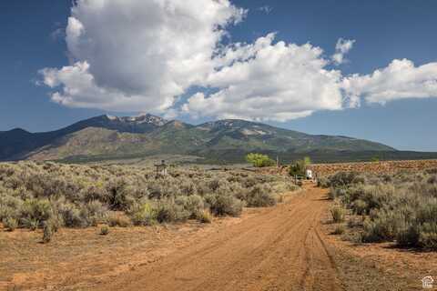 112 S COTTONTAIL, La Sal, UT 84530
