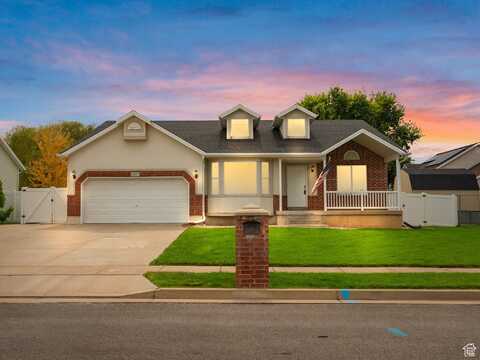 1197 W 1580 N, Clinton, UT 84015