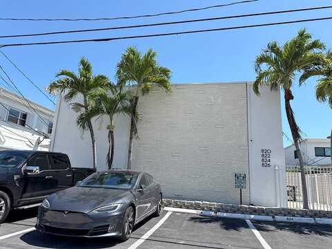 Raymond, MIAMI BEACH, FL 33141