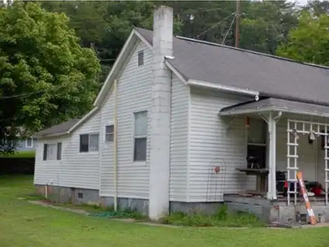 Main, OAKDALE, TN 37829