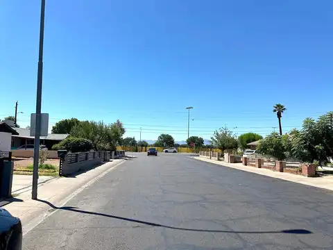 80Th, PHOENIX, AZ 85033