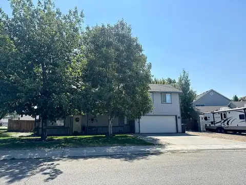 Holly, WEST RICHLAND, WA 99353