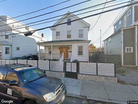 Charles St, Dorchester, MA 02114