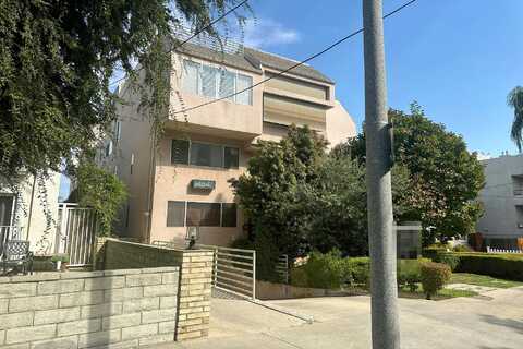 Dickens, SHERMAN OAKS, CA 91403