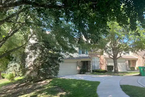 Esprit, BLOOMINGDALE, IL 60108