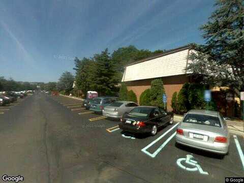 Heritage Dr, New City, NY 10956