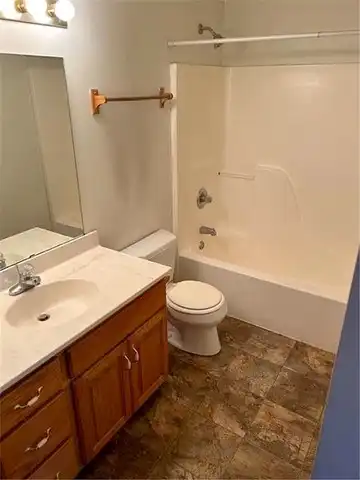 10Th, PINE ISLAND, MN 55963