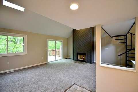 English, BUSHKILL, PA 18324