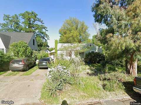 Quince, MEDFORD, OR 97501