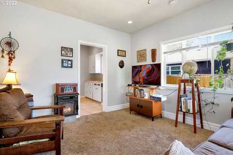 84Th, PORTLAND, OR 97266