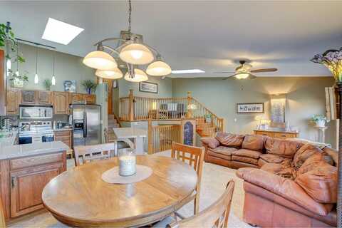 Douglas, MINNEAPOLIS, MN 55422