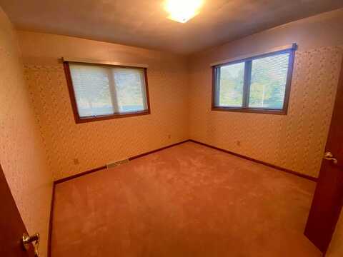 8Th, CLINTONVILLE, WI 54929