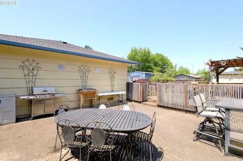 Main, SPRINGFIELD, OR 97478