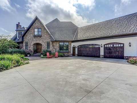 Deerbrook, CHANHASSEN, MN 55317