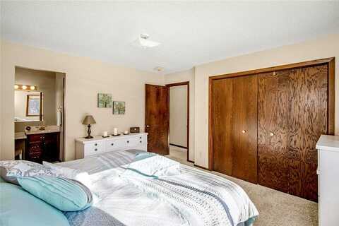 Penamint, CHANHASSEN, MN 55317